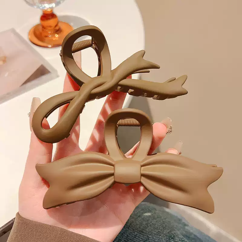 Modern Hair Clips Set